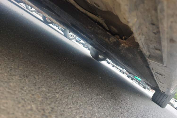 Used Hongqi H9 2024 2.0T Qixiang Private Style Edition Chassis Front Left