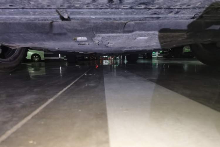 Used Hongqi H9 2024 2.0T Qixiang Private Style Edition Chassis Front