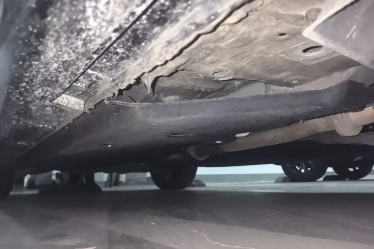 Used Hongqi H9 2024 2.0T Qixiang Private Style Edition Chassis Front Right