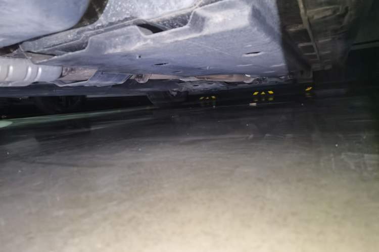 Used Hongqi H9 2024 2.0T Qixiang Private Style Edition Chassis Rear Right