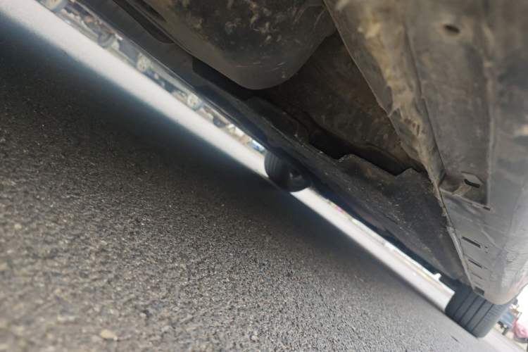 Used Hongqi H9 2024 2.0T Qixiang Private Style Edition Chassis Rear Right