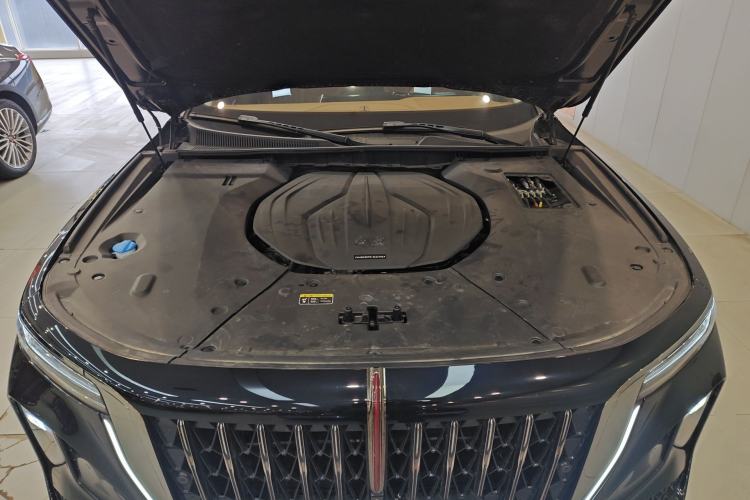 Used Hongqi H9 2024 2.0T Qixiang Private Style Edition Engine Bay