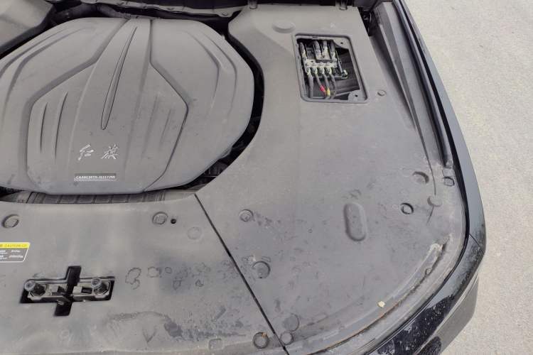 Used Hongqi H9 2024 2.0T Qixiang Private Style Edition Engine Bay Left