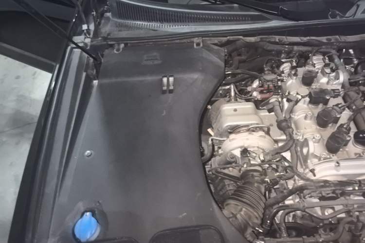 Used Hongqi H9 2024 2.0T Qixiang Private Style Edition Engine Bay Right