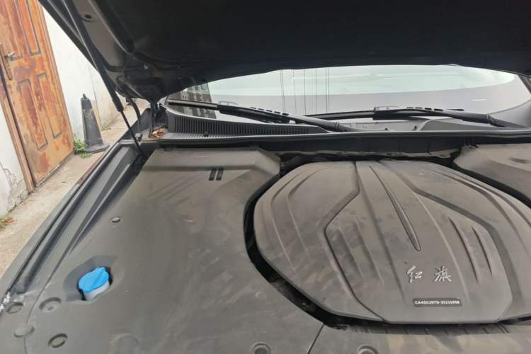 Used Hongqi H9 2024 2.0T Qichang Luxury Business Edition Engine Bay Right