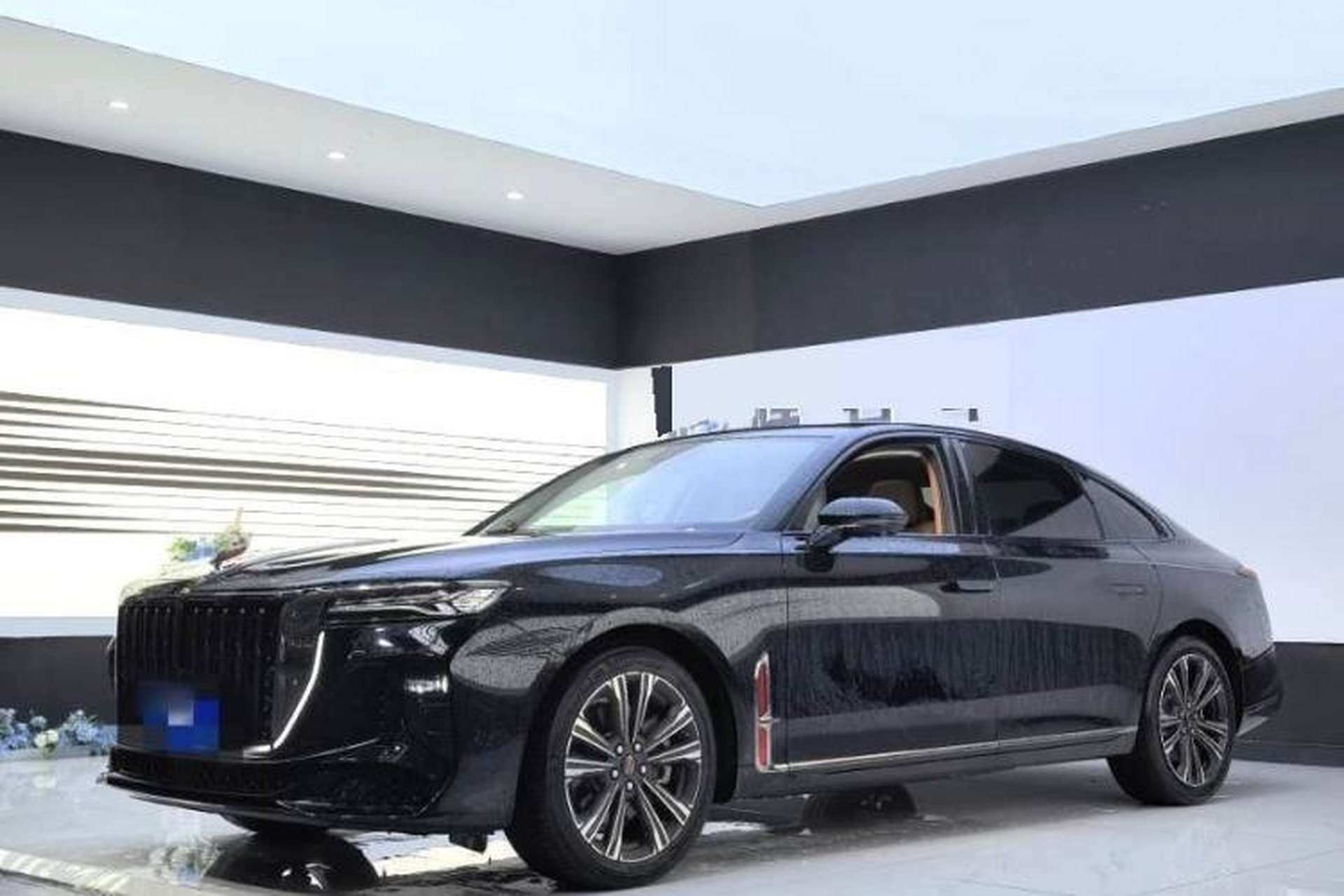 Used Hongqi H9 2024 2.0T Qixiang Private Style Edition Exterior 2