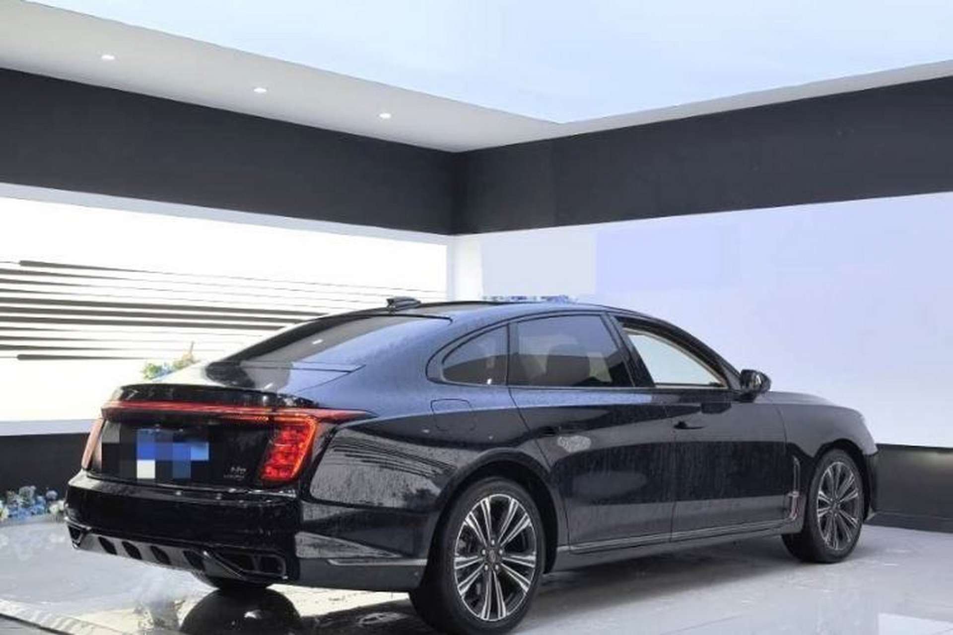Used Hongqi H9 2024 2.0T Qixiang Private Style Edition Exterior 4