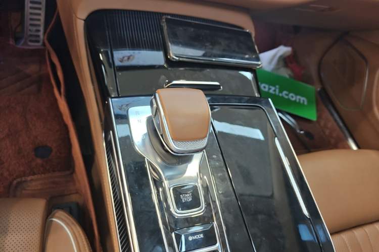 Used Hongqi H9 2024 2.0T Qixiang Private Style Edition Gear Lever