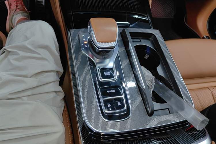 Used Hongqi H9 2024 3.0T Flagship All-Wheel Drive Luxury Business Edition Gear Lever