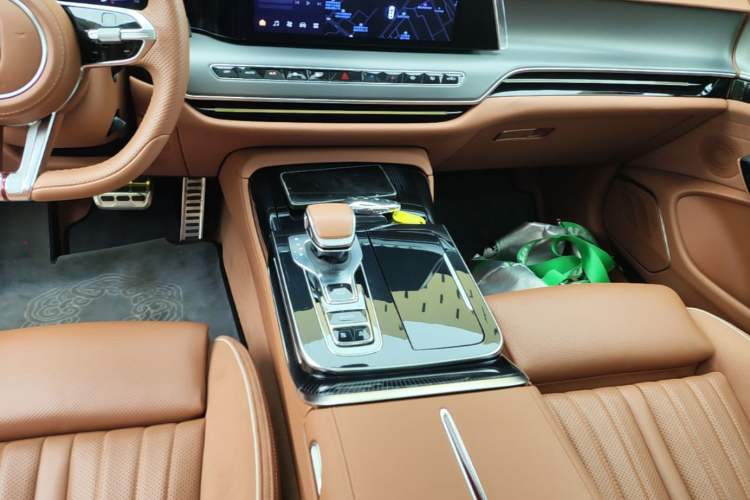 Used Hongqi H9 2024 2.0T Qichang Private Enjoyment Luxury Edition Gear Lever