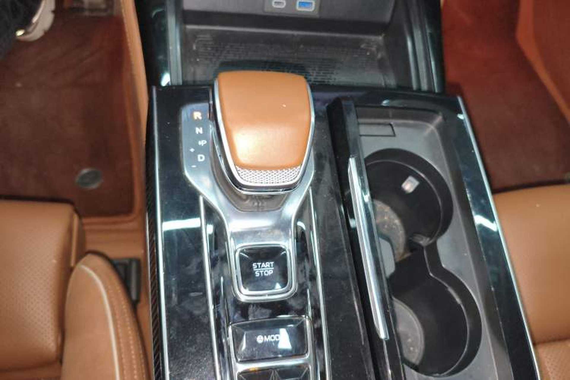 Used Hongqi H9 2024 2.0T Qichang Private Enjoyment Luxury Edition Gear Lever