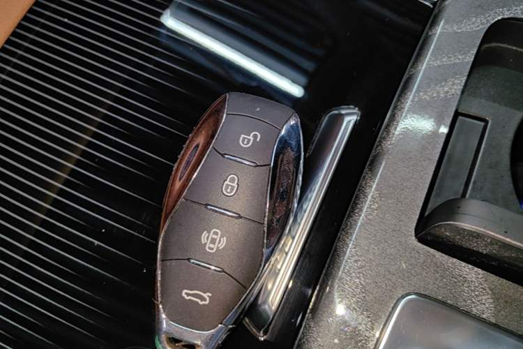 Used Hongqi H9 2024 3.0T Flagship All-Wheel Drive Luxury Business Edition Interior 1