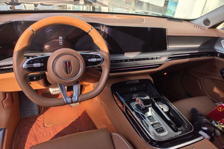 Used Hongqi H9 2024 2.0T Qixiang Private Style Edition Interior 1