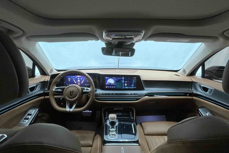 Used Hongqi H9 2024 2.0T Qixiang Private Style Edition Interior 1