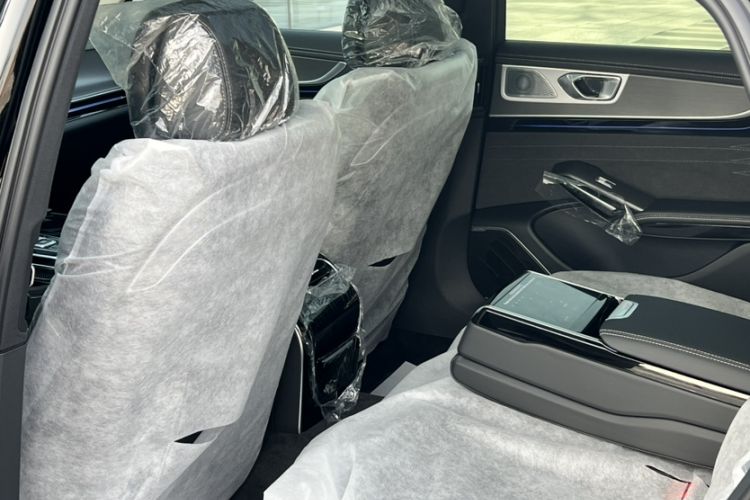 Used Hongqi H9 2024 2.0T Qichang Private Enjoyment Luxury Edition Interior 10