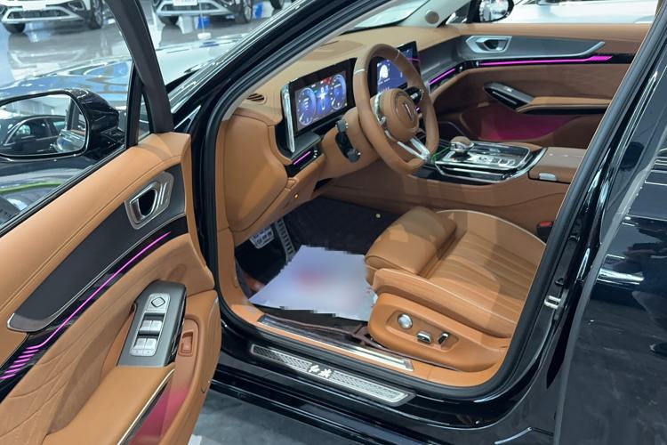 Used Hongqi H9 2024 2.0T Qixiang Private Style Edition Interior 2