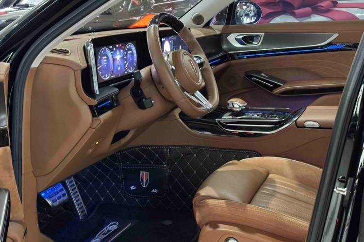 Used Hongqi H9 2024 2.0T Qichang Private Enjoyment Luxury Edition Interior 3