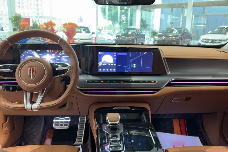 Used Hongqi H9 2024 2.0T Qixiang Private Style Edition Interior 3