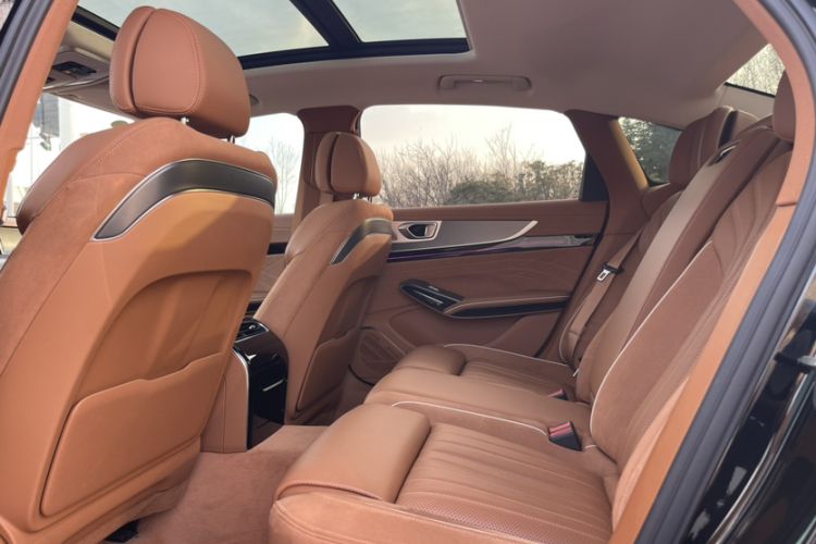 Used Hongqi H9 2024 2.0T Qichang Private Enjoyment Luxury Edition Interior 3