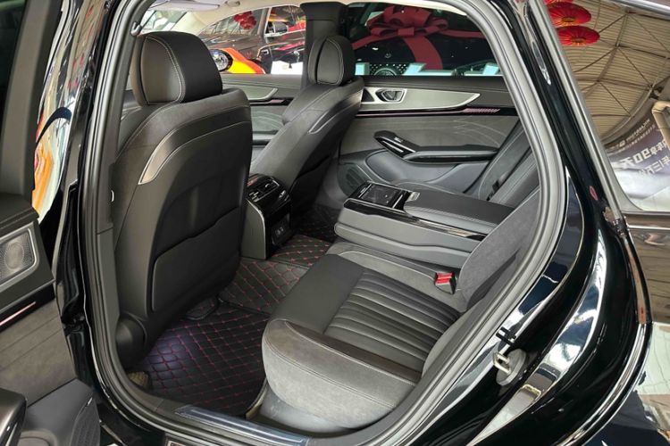 Used Hongqi H9 2024 2.0T Qixiang Private Style Edition Interior 5
