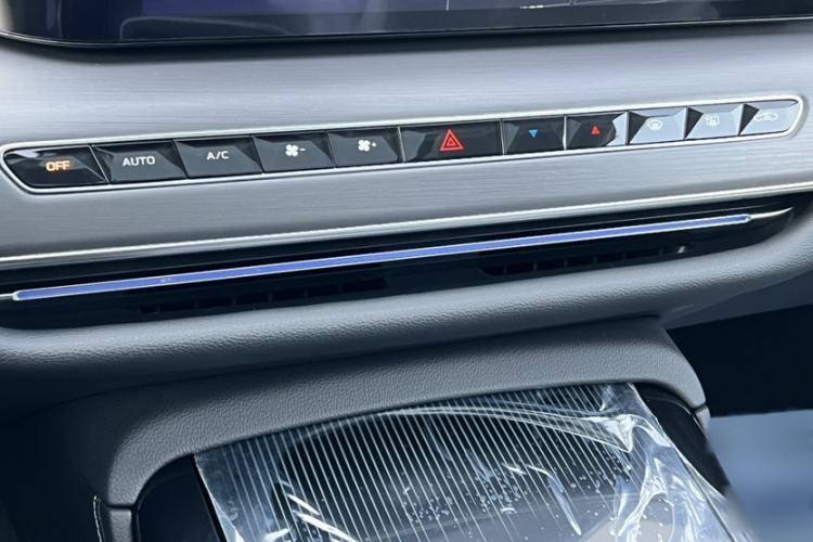 Used Hongqi H9 2024 2.0T Qichang Private Enjoyment Luxury Edition Interior 6