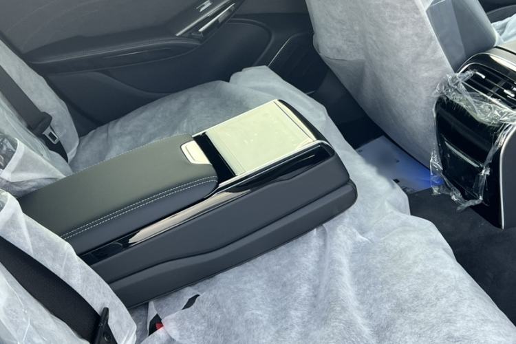 Used Hongqi H9 2024 2.0T Qichang Private Enjoyment Luxury Edition Interior 7