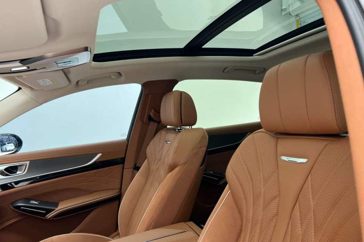 Used Hongqi H9 2024 2.0T Qixiang Private Style Edition Interior 9