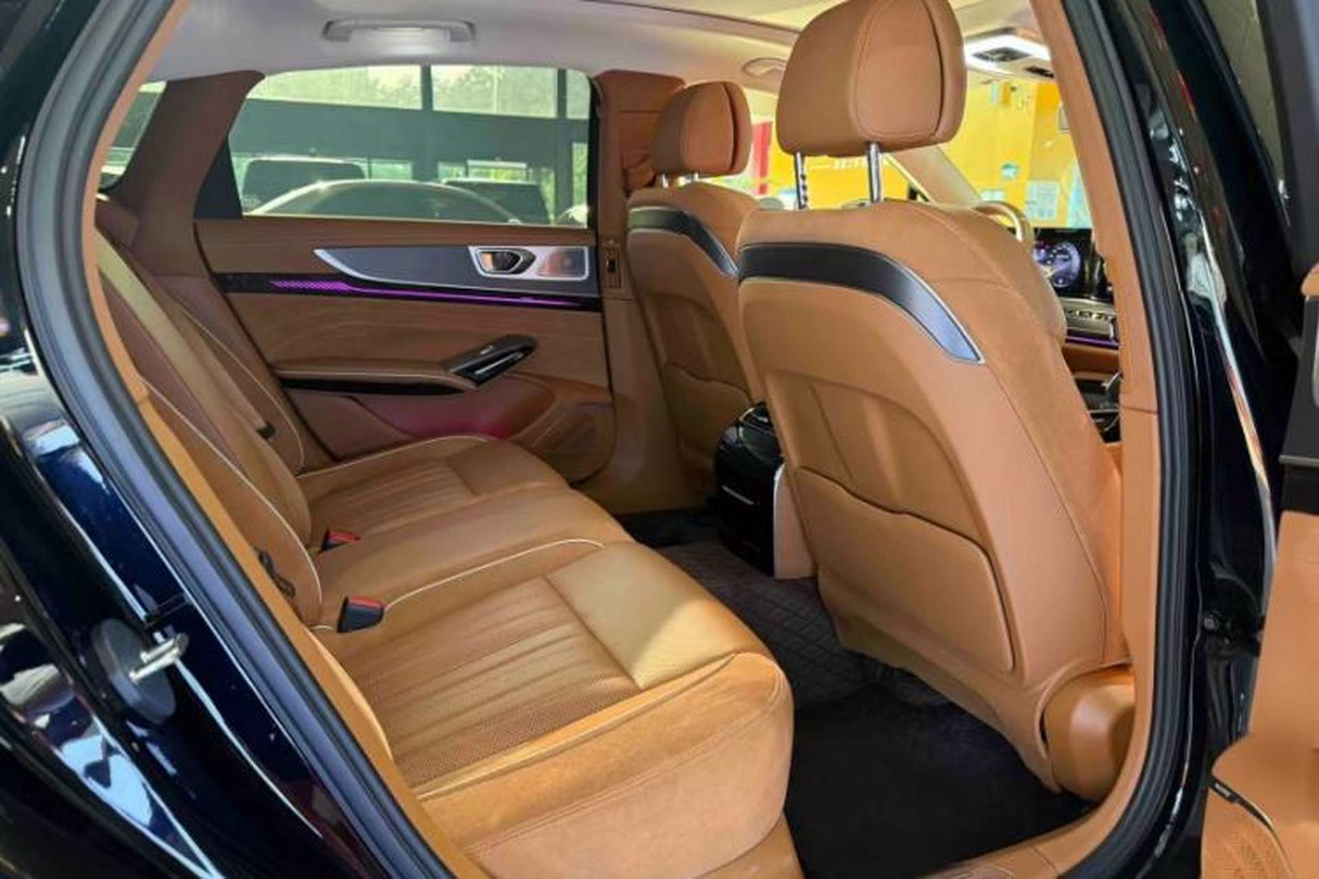 Used Hongqi H9 2024 2.0T Qixiang Private Style Edition Interior 9