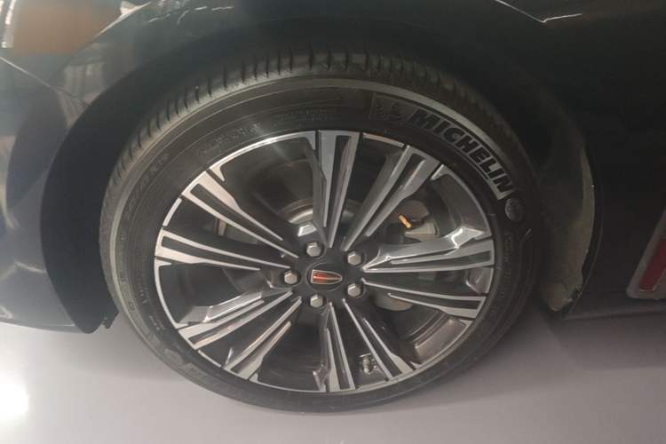 Used Hongqi H9 2024 2.0T Qixiang Private Style Edition Left Front Wheel Hub