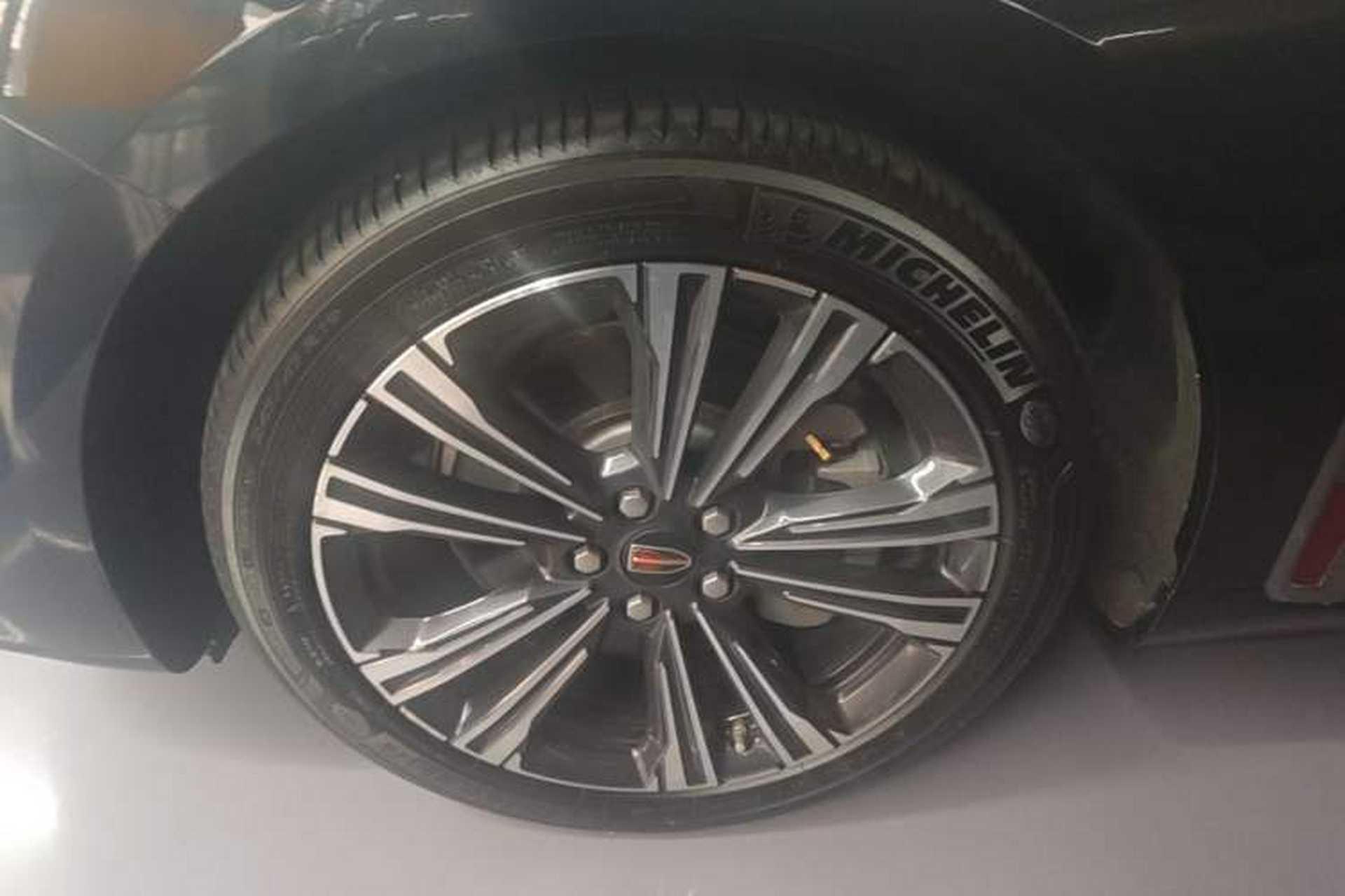 Used Hongqi H9 2024 2.0T Qixiang Private Style Edition Left Front Wheel Hub