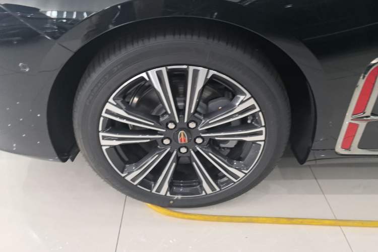 Used Hongqi H9 2024 2.0T Qichang Private Enjoyment Luxury Edition Left Front Wheel Hub