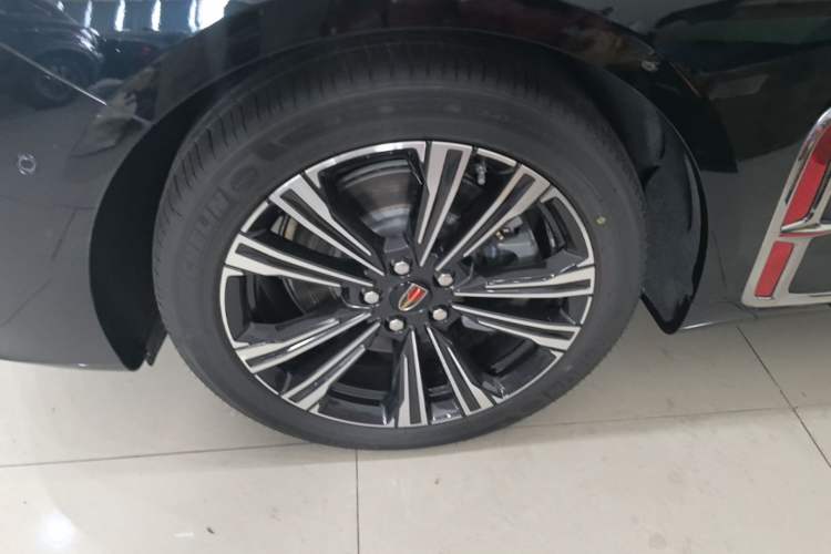 Used Hongqi H9 2024 2.0T Qichang Private Enjoyment Luxury Edition Left Front Wheel Hub