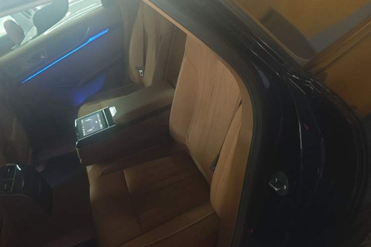 Used Hongqi H9 2024 2.0T Qixiang Private Style Edition Left Rear Seat