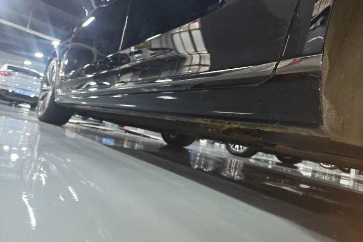 Used Hongqi H9 2024 2.0T Qichang Private Enjoyment Luxury Edition Left Side Sill