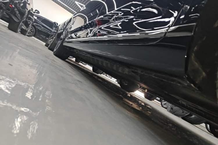 Used Hongqi H9 2024 2.0T Qichang Private Enjoyment Luxury Edition Left Side Sill