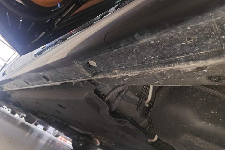 Used Hongqi H9 2024 2.0T Qichang Private Enjoyment Luxury Edition Left Side Sill