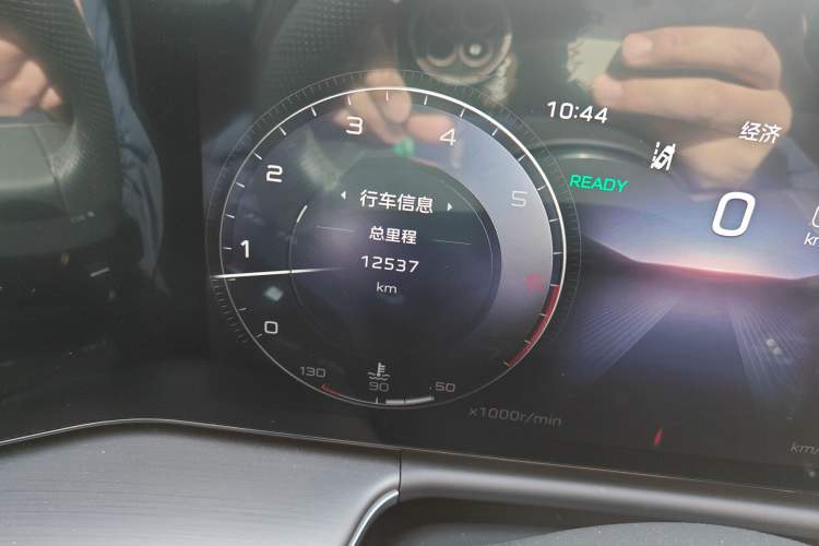 Used Hongqi H9 2024 2.0T Qichang Private Enjoyment Luxury Edition Odometer Close Up