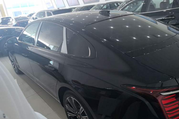 Used Hongqi H9 2024 2.0T Qichang Private Enjoyment Luxury Edition Rear Left 45 Deg