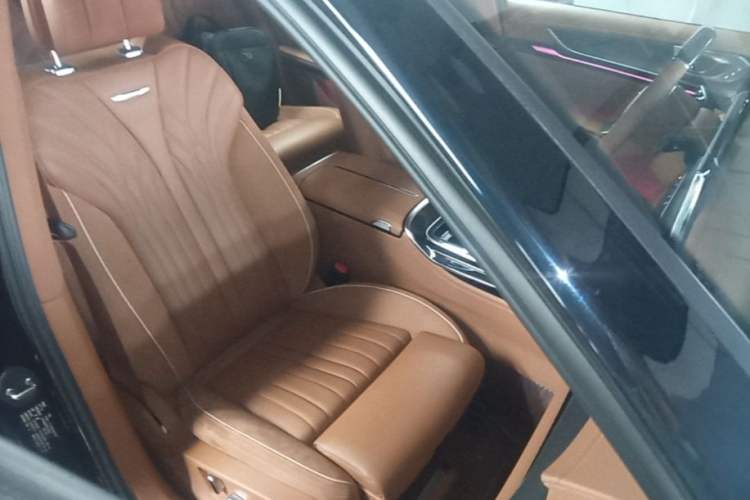 Used Hongqi H9 2024 2.0T Qichang Private Enjoyment Luxury Edition Right Front Seat