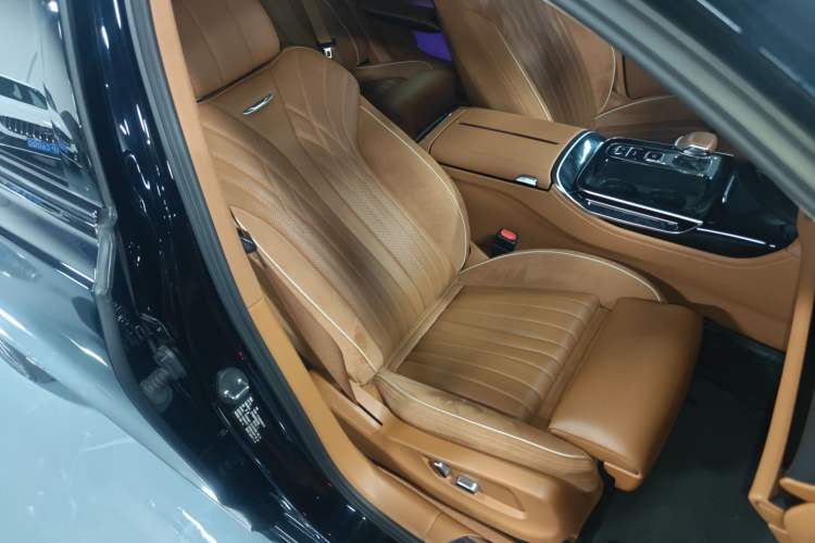 Used Hongqi H9 2024 2.0T Qichang Private Enjoyment Luxury Edition Right Front Seat
