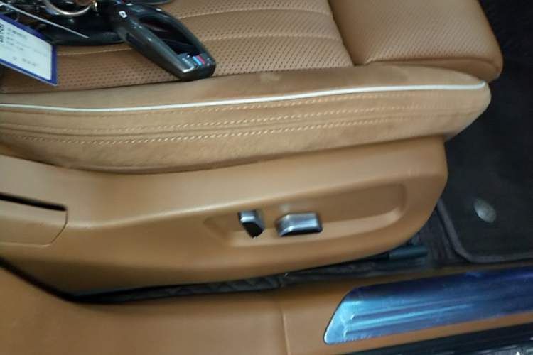 Used Hongqi H9 2024 2.0T Qixiang Private Style Edition Right Front Seat