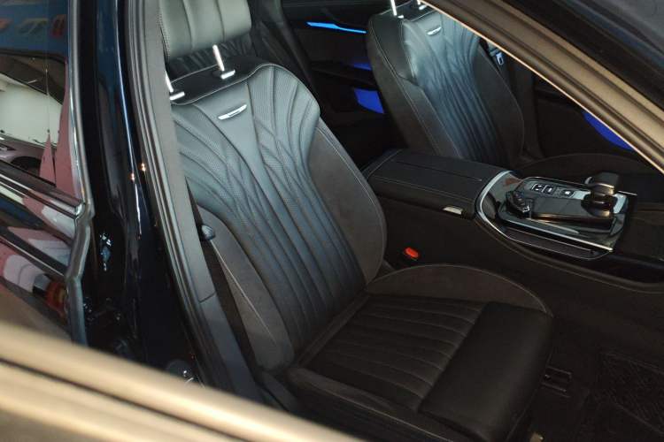 Used Hongqi H9 2024 2.0T Qichang Private Enjoyment Luxury Edition Right Front Seat