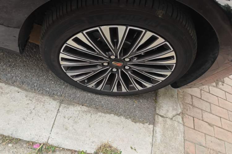 Used Hongqi H9 2024 2.0T Qichang Luxury Business Edition Right Front Wheel Hub