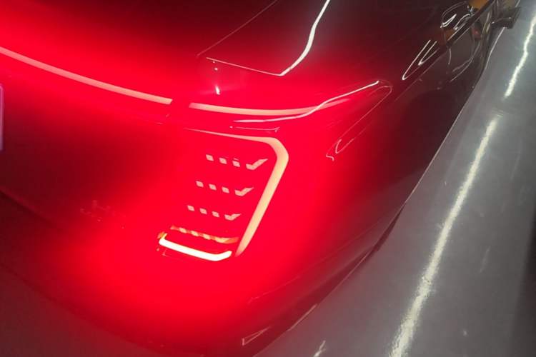 Used Hongqi H9 2024 2.0T Qixiang Private Style Edition Right Rear Taillight