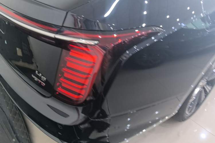 Used Hongqi H9 2024 2.0T Qichang Private Enjoyment Luxury Edition Right Rear Taillight