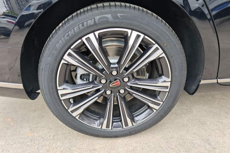 Used Hongqi H9 2024 2.0T Qichang Private Enjoyment Luxury Edition Right Rear Wheel Hub