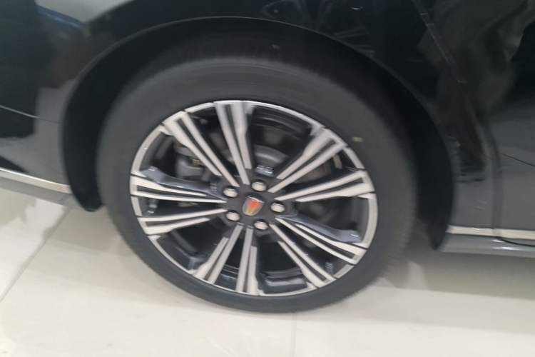 Used Hongqi H9 2024 2.0T Qichang Private Enjoyment Luxury Edition Right Rear Wheel Hub
