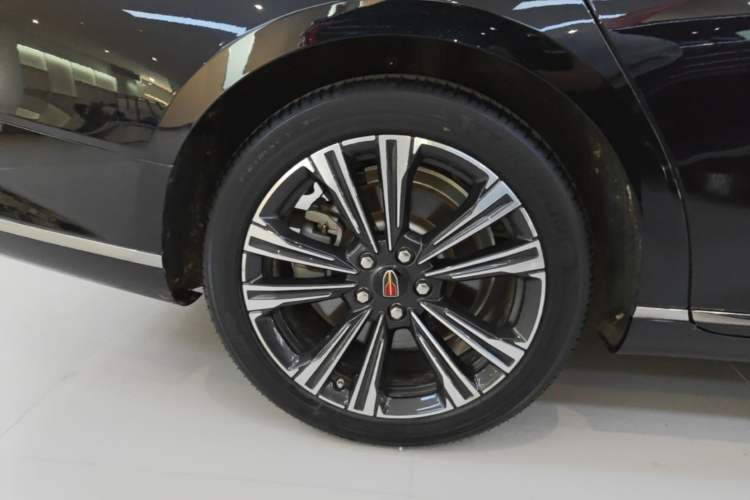 Used Hongqi H9 2024 2.0T Qichang Private Enjoyment Luxury Edition Right Rear Wheel Hub