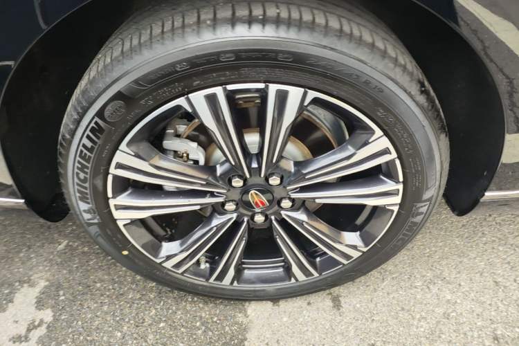 Used Hongqi H9 2024 2.0T Qichang Private Enjoyment Luxury Edition Right Rear Wheel Hub