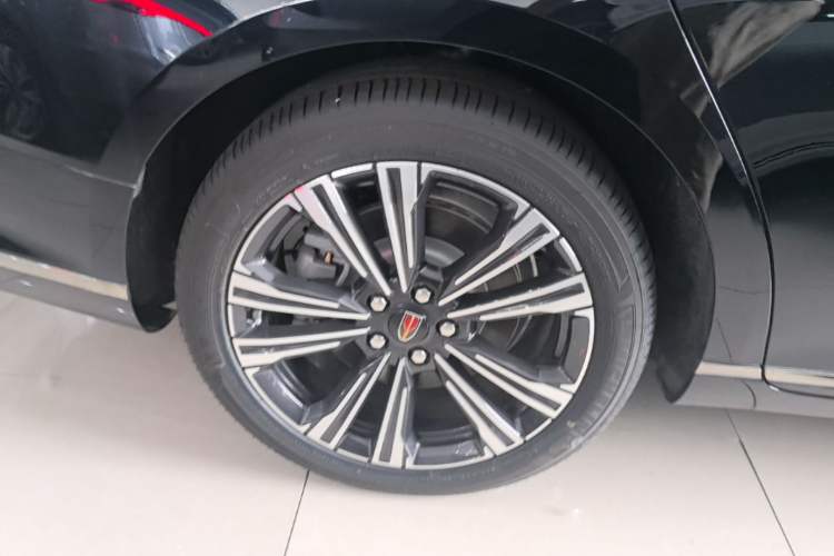 Used Hongqi H9 2024 2.0T Qichang Private Enjoyment Luxury Edition Right Rear Wheel Hub